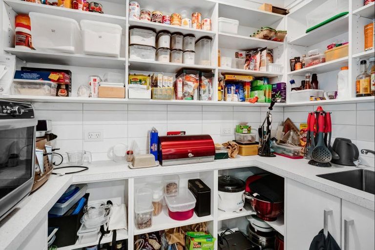 Photo of property in 17a Kauri Street, Inglewood, 4330