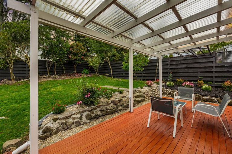 Photo of property in 17 Malmo Place, Massey, Auckland, 0614