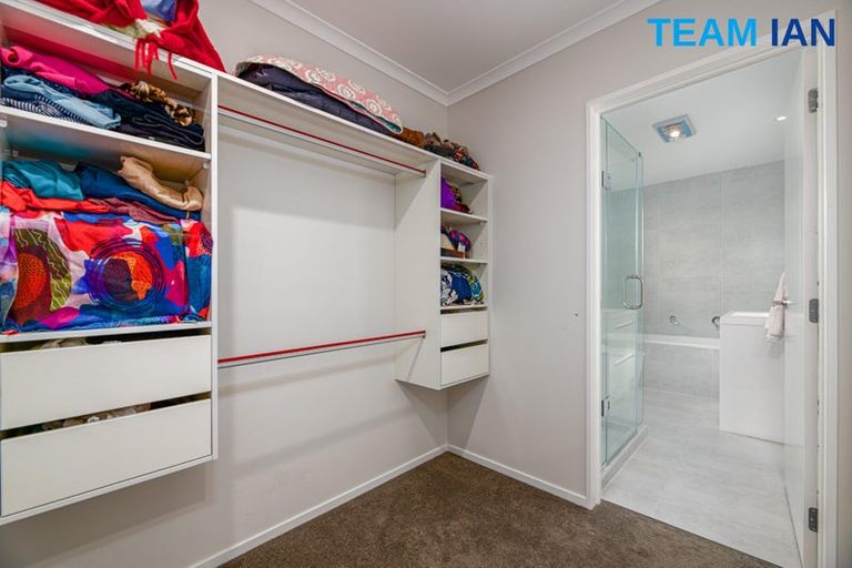 Photo of property in 73a Granville Drive, Massey, Auckland, 0614