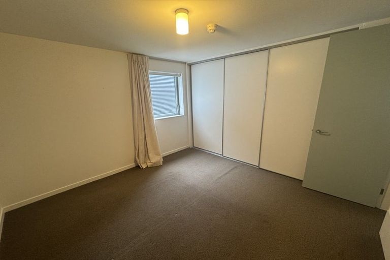 Photo of property in Montreaux Apartments, 9c/164 The Terrace, Wellington Central, Wellington, 6011