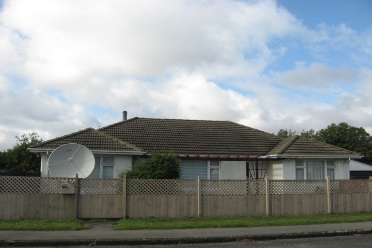 Photo of property in 2 Corfe Street, Ilam, Christchurch, 8041