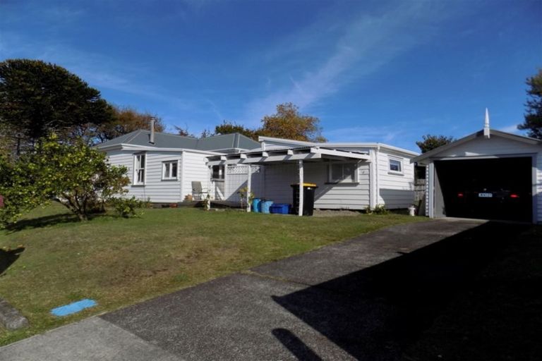 Photo of property in 14 Featon Road, Waihi, 3610