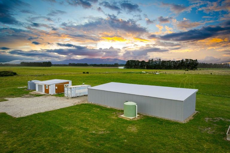 Photo of property in 1260 Thongcaster Road, Burnt Hill, 7495