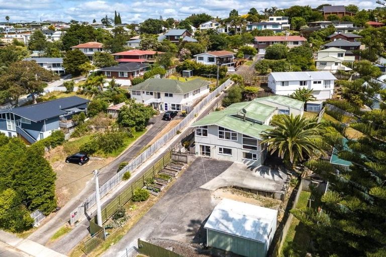 Photo of property in 50 Hogans Road, Glenfield, Auckland, 0629
