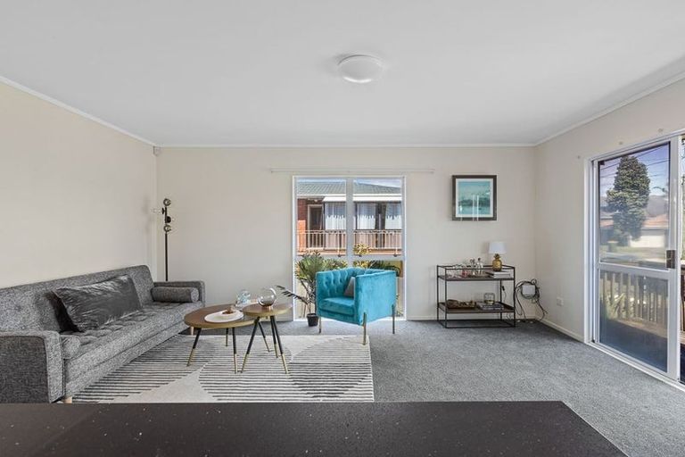 Photo of property in 2a Trafalgar Road, Milford, Auckland, 0620