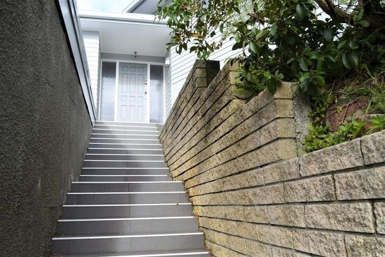 Photo of property in 136 Curtis Street, Northland, Wellington, 6012