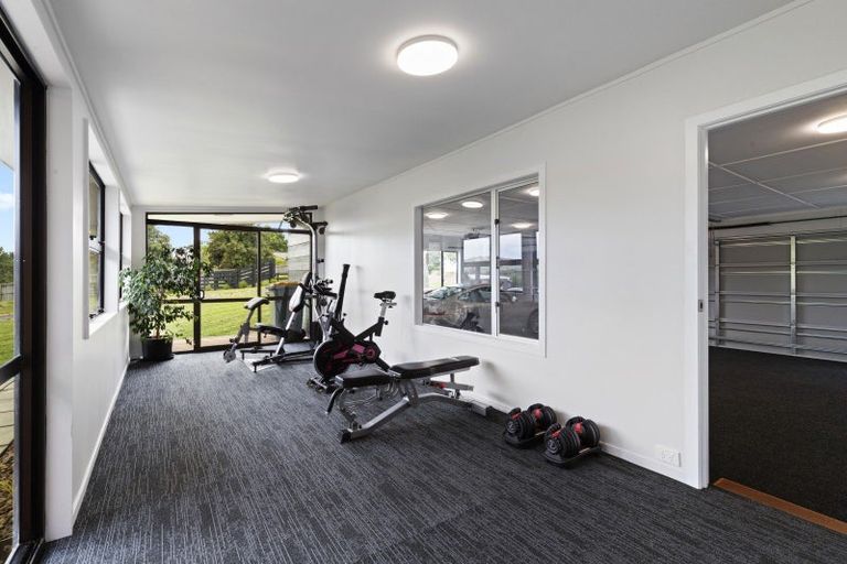 Photo of property in 414 Paparata Road, Bombay, 2675