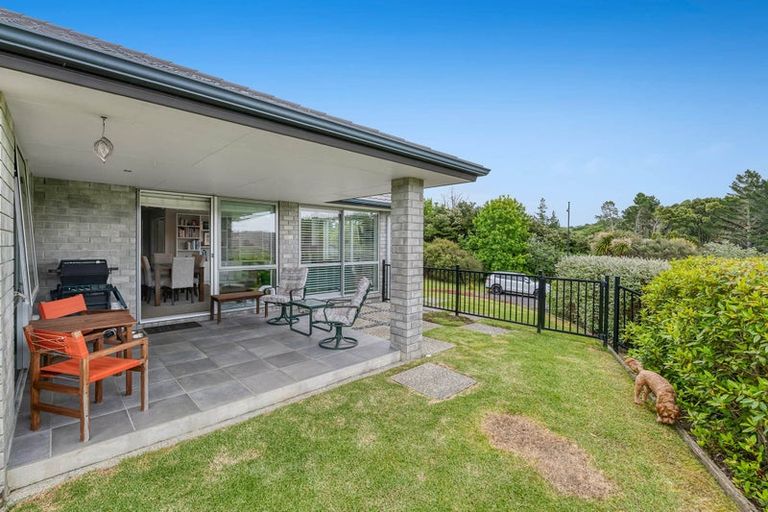 Photo of property in 35 Riverleigh Drive, Snells Beach, 0920