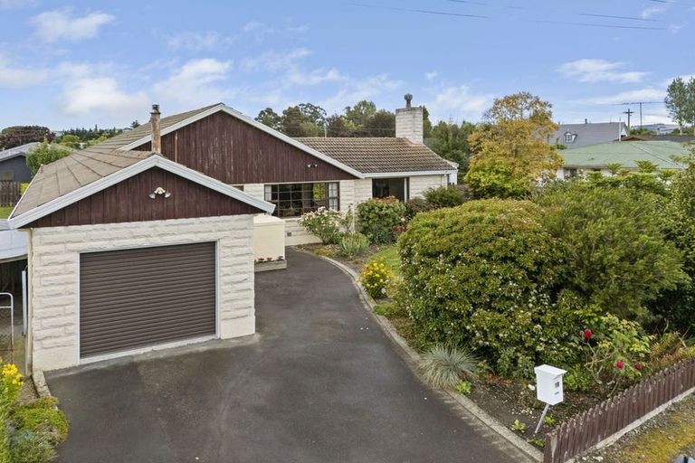 Photo of property in 16 Stewart Road, Milton, 9220
