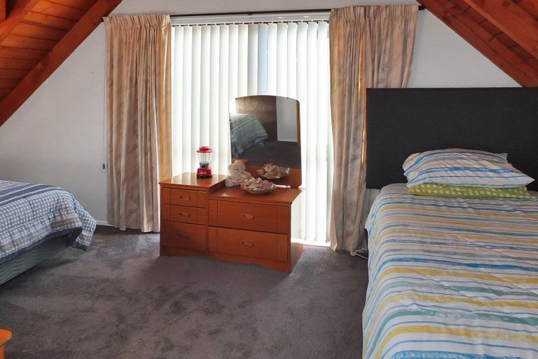 Photo of property in 38 Hennessy Street East, Foxton Beach, Foxton, 4815