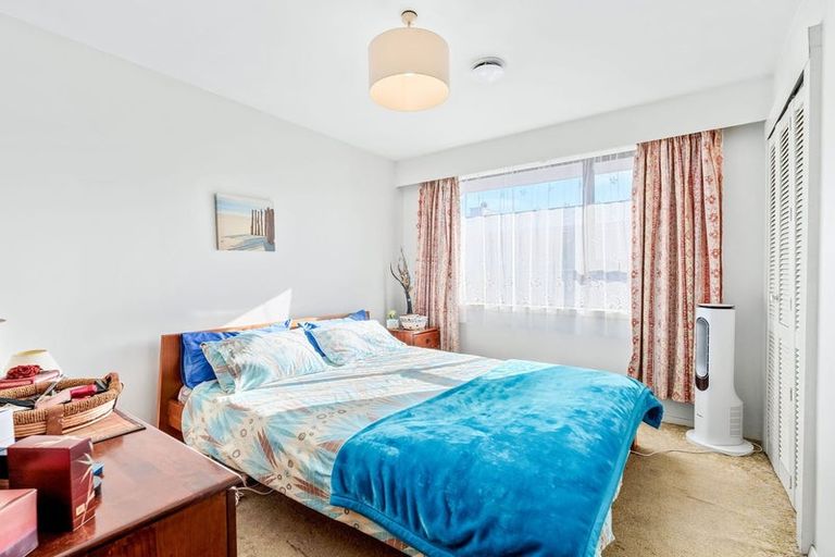 Photo of property in 21 Montague Street, Islington, Christchurch, 8042