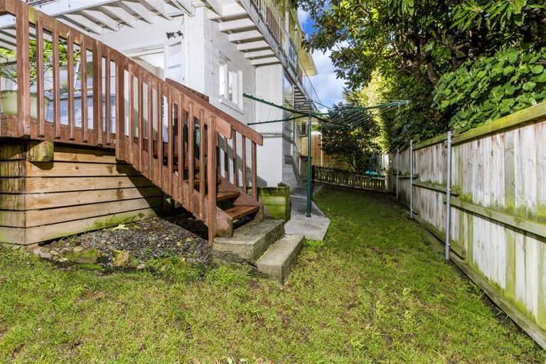 Photo of property in 8/7 Lydia Avenue, Northcote, Auckland, 0627