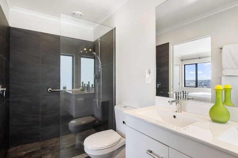 Photo of property in 31 Cavalli Road, Long Bay, Auckland, 0630