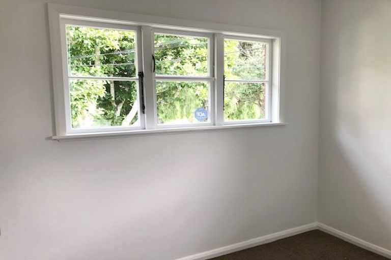 Photo of property in 271 Riverside Drive, Waterloo, Lower Hutt, 5011