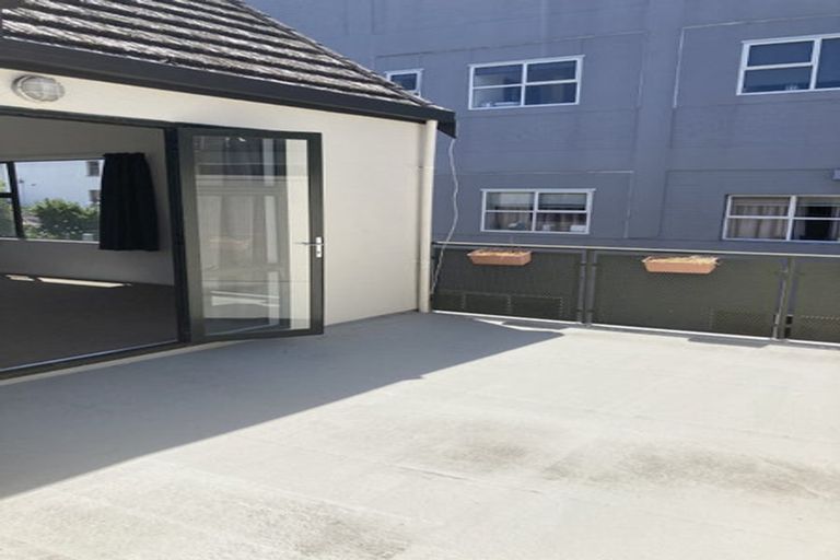 Photo of property in Victoria Town Houses, 1/219 Victoria Street, Te Aro, Wellington, 6011
