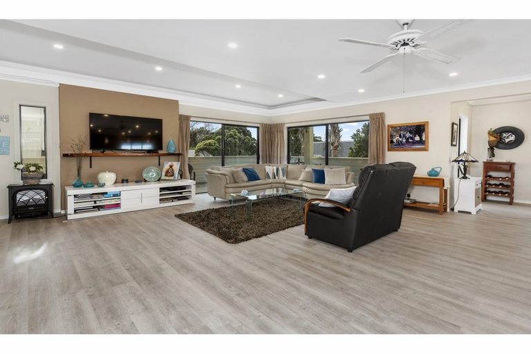 Photo of property in 74 Harbour View Road, Point Wells, Warkworth, 0986