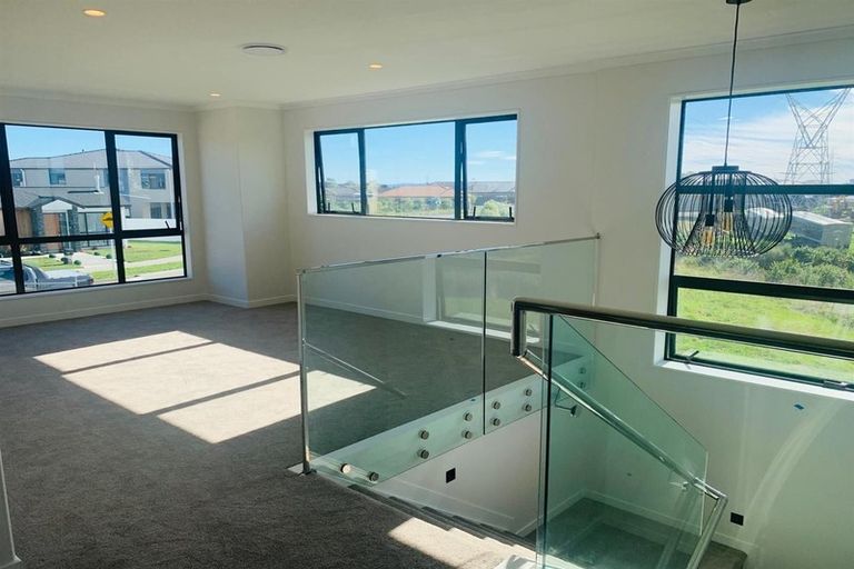 Photo of property in 45 Drumconnell Drive, Flat Bush, Auckland, 2019