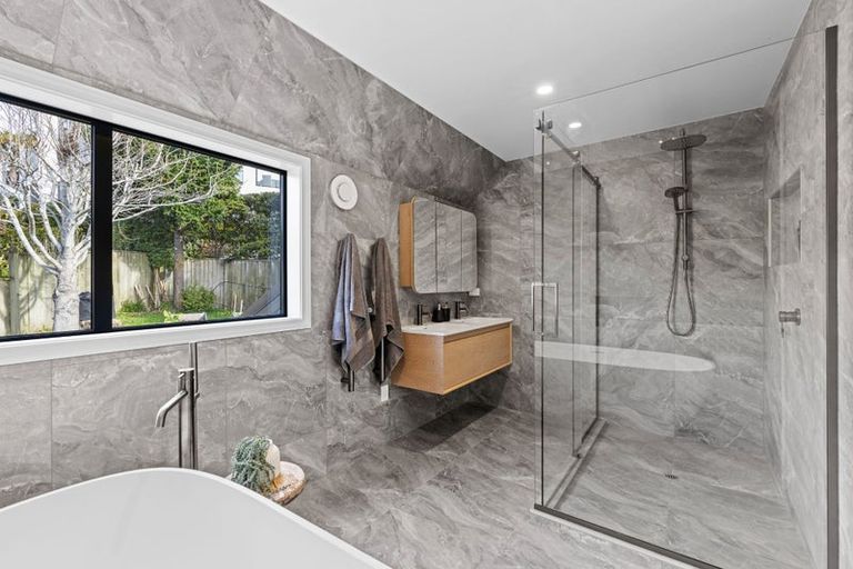 Photo of property in 24 Nehru Place, Cashmere, Christchurch, 8022