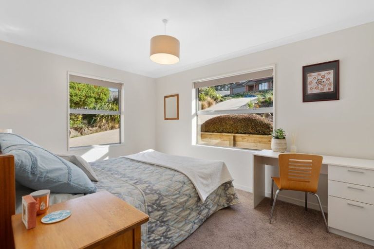 Photo of property in 37 Highgrove, Saint Clair, Dunedin, 9012