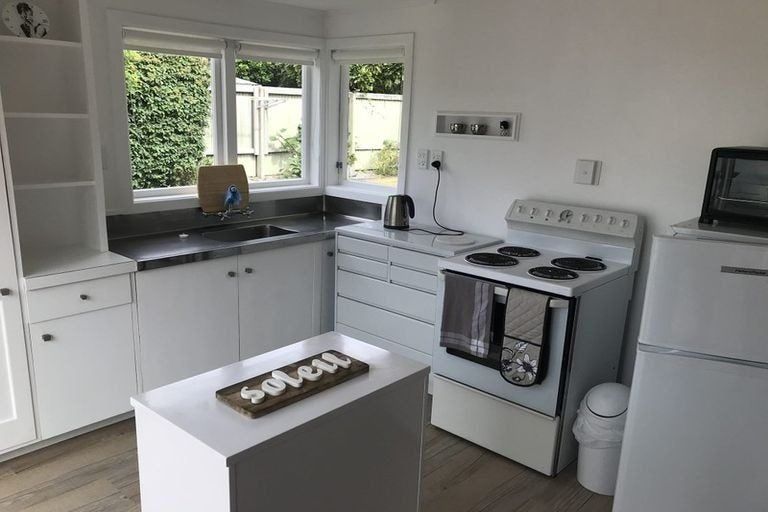 Photo of property in 1 Nikau Road, Waikanae, 5036