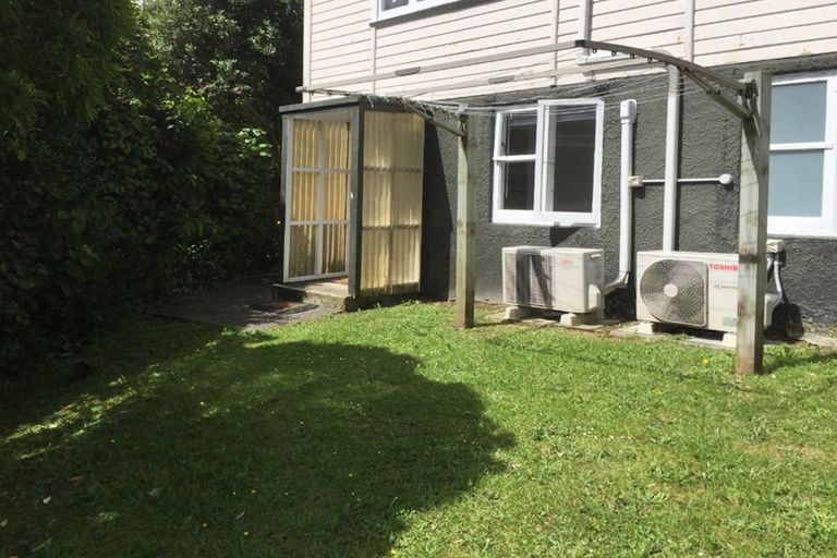 Photo of property in 24 Victory Avenue, Karori, Wellington, 6012