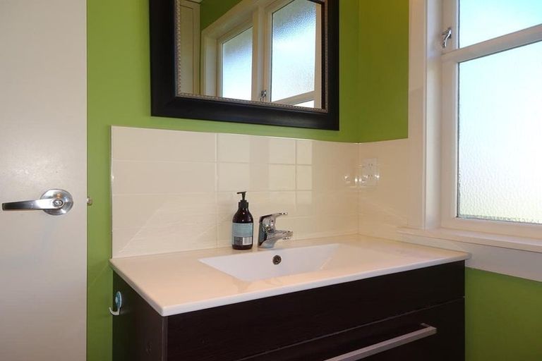 Photo of property in 25 King Street, Taradale, Napier, 4112