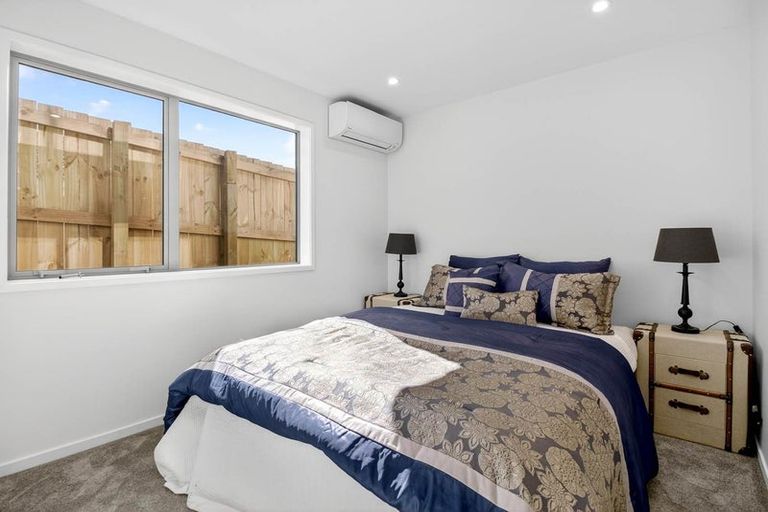 Photo of property in 7d Maroubra Place, Botany Downs, Auckland, 2010