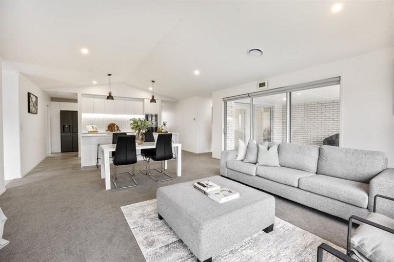 Photo of property in 30b Sycamore Grove, Lower Vogeltown, New Plymouth, 4310