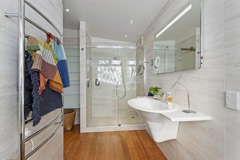 Photo of property in 74 Falkirk Avenue, Seatoun, Wellington, 6022