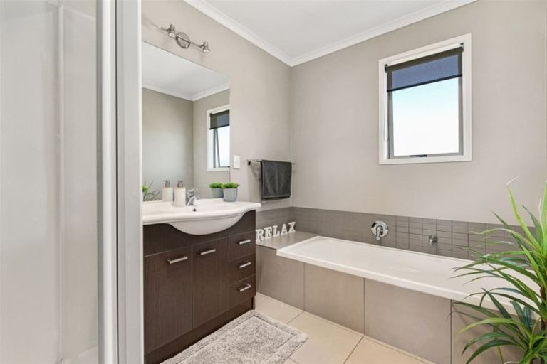 Photo of property in 135 Landing Drive, Pyes Pa, Tauranga, 3112