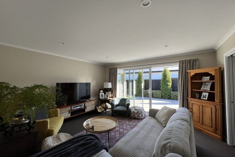 Photo of property in 48 Dunlops Crescent, Marshland, Christchurch, 8083