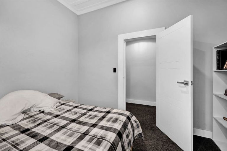 Photo of property in 42 Collins Street, Hawera, 4610