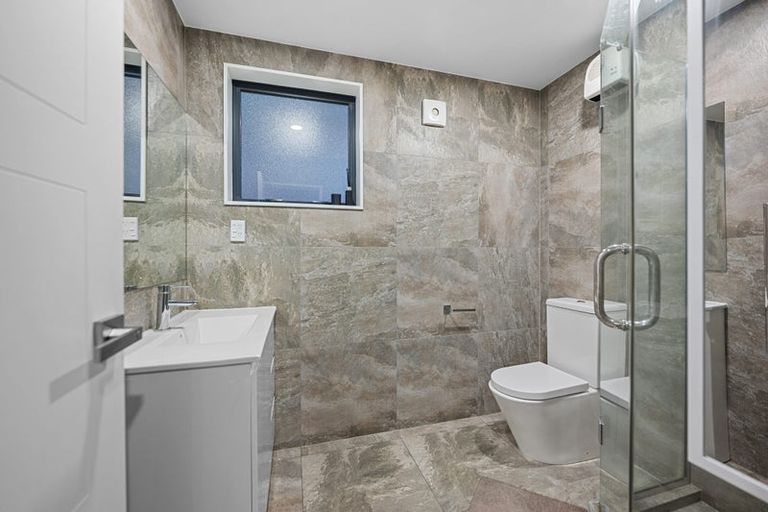Photo of property in 2 Ketu Court, Albany Heights, Auckland, 0632