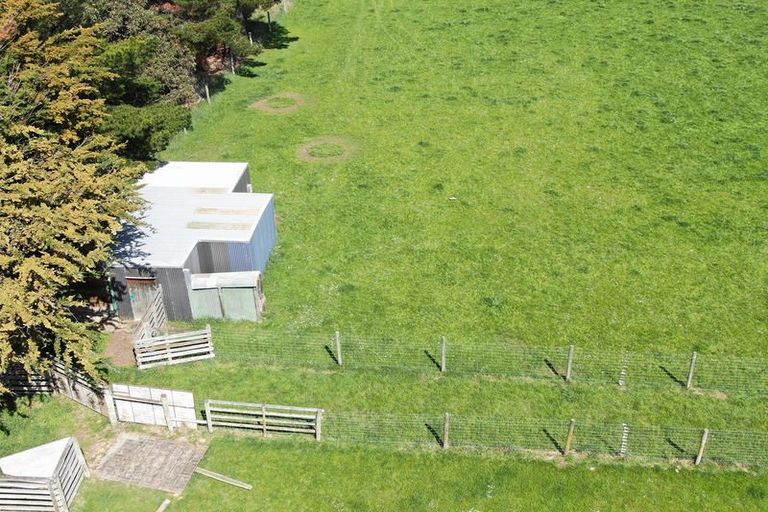 Photo of property in 68 Currie Road, Woodside, Outram, 9073