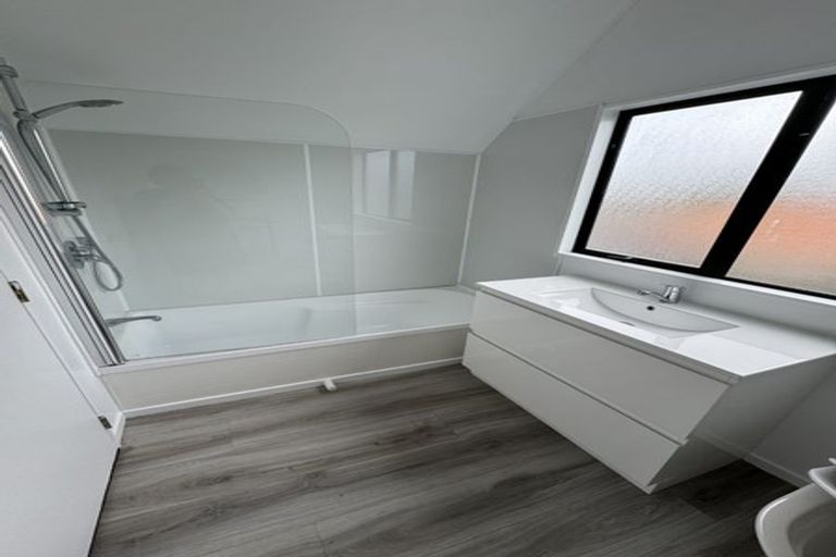 Photo of property in 21a Rimmington Drive, Hamilton Lake, Hamilton, 3204