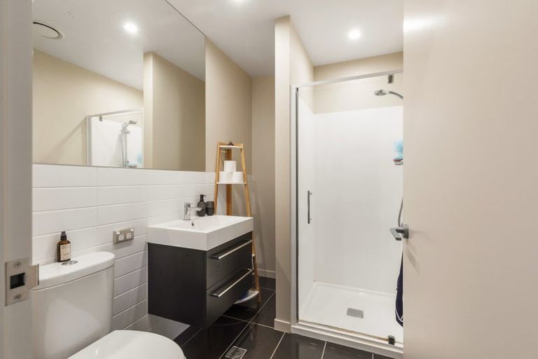 Photo of property in 20/8 Thatcher Crescent, Crofton Downs, Wellington, 6035