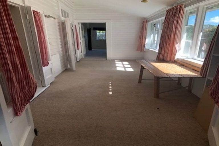 Photo of property in 40 Main Street, Greytown, 5712