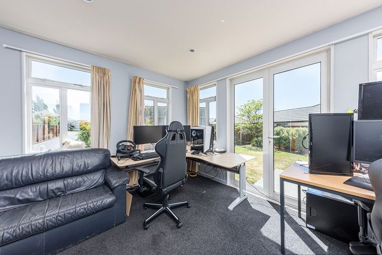 Photo of property in 12 Mica Place, Northwood, Christchurch, 8051