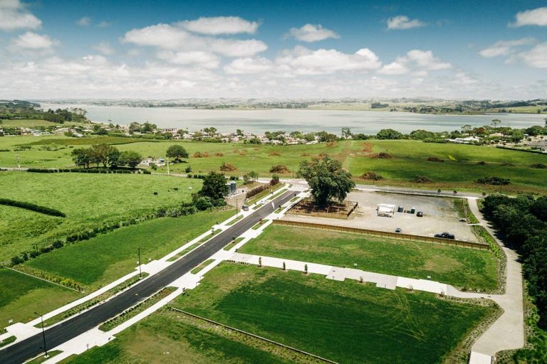 Photo of property in 35 Mclarin Road, Glenbrook, Waiuku, 2681