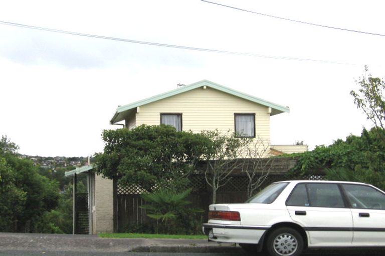 Photo of property in 133 Ocean View Road, Hillcrest, Auckland, 0627