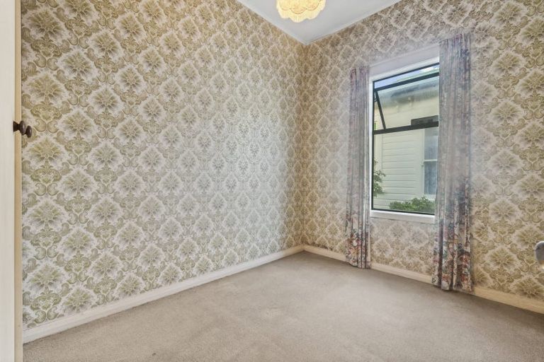 Photo of property in 68 Derwent Street, Island Bay, Wellington, 6023