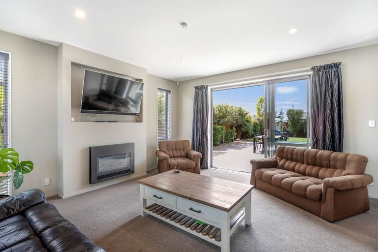 Photo of property in 10 Pahua Street, Pegasus, 7612