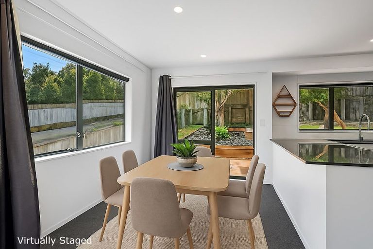 Photo of property in 121b Sunnyside Road, Sunnyvale, Auckland, 0612