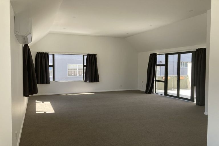 Photo of property in Victoria Town Houses, 1/219 Victoria Street, Te Aro, Wellington, 6011