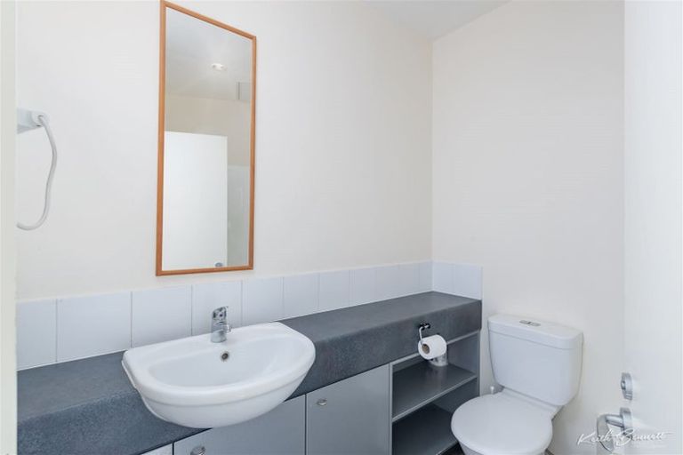 Photo of property in Hume House, 152u9 The Terrace, Wellington Central, Wellington, 6011