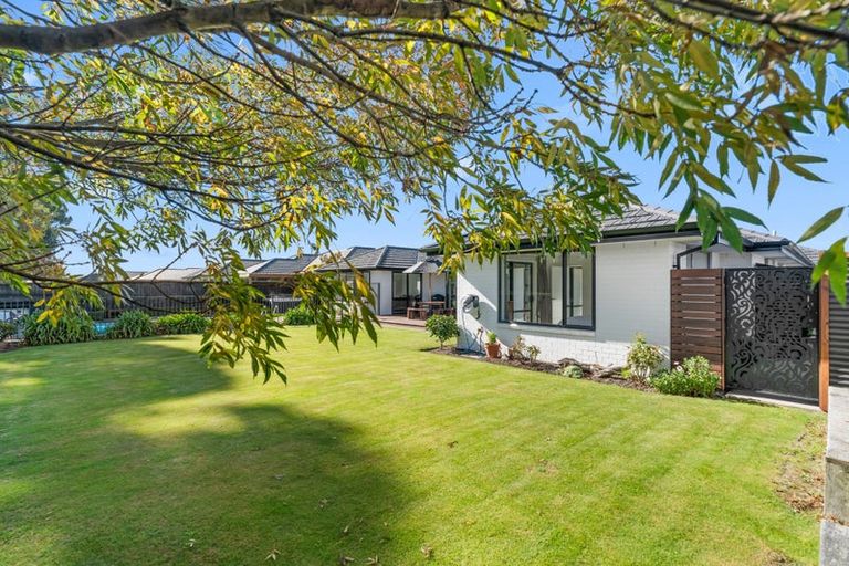 Photo of property in 9 Woodlaw Crescent, Prebbleton, 7604