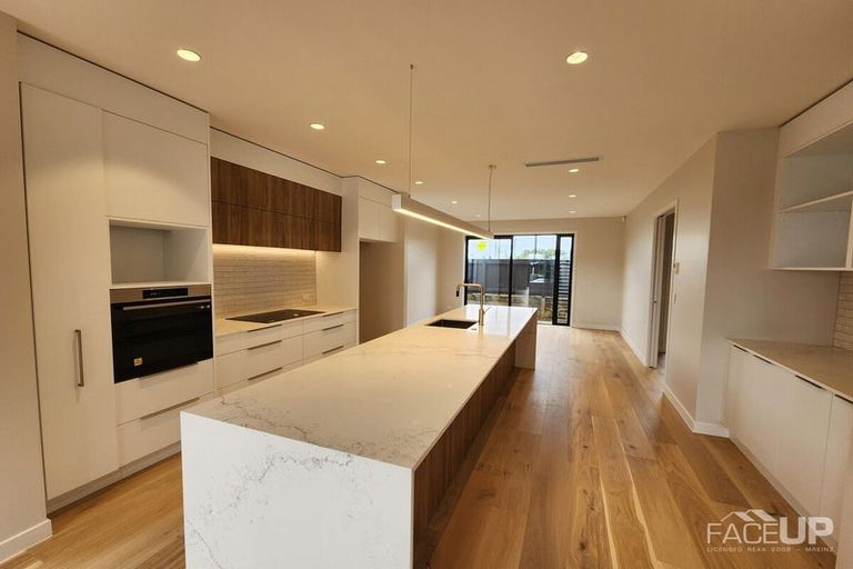 Photo of property in 60 Tahingamanu Road, Hobsonville, Auckland, 0616