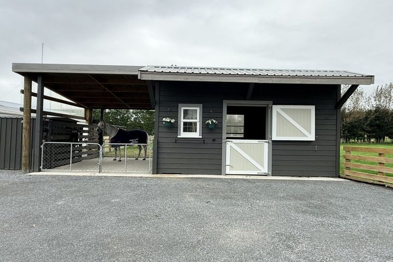 Photo of property in 28 Arcus Road, Te Horo, Otaki, 5582