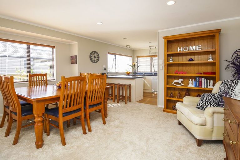 Photo of property in 49 Garton Drive, Massey, Auckland, 0614