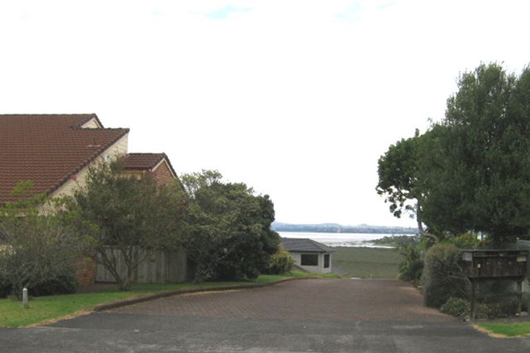 Photo of property in 23 Renoir Street, West Harbour, Auckland, 0618
